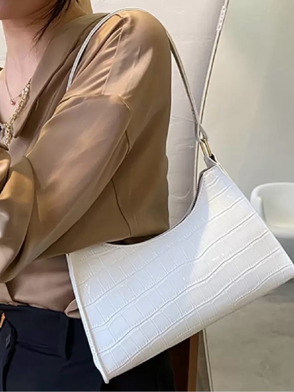 SHEIN White Croc-Embossed Shoulder Bag